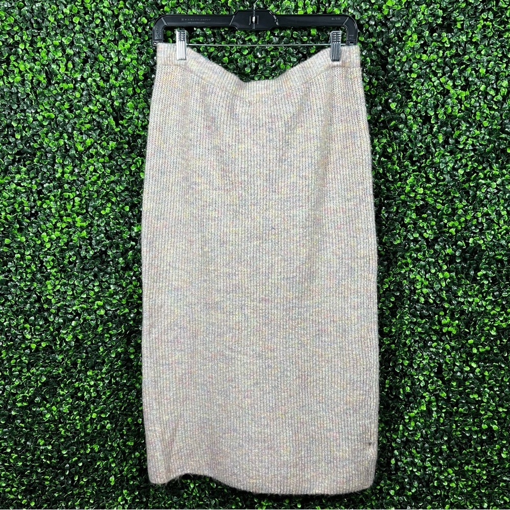 HEARTLOOM | Pastel Knit Skirt - Picture 10 of 10